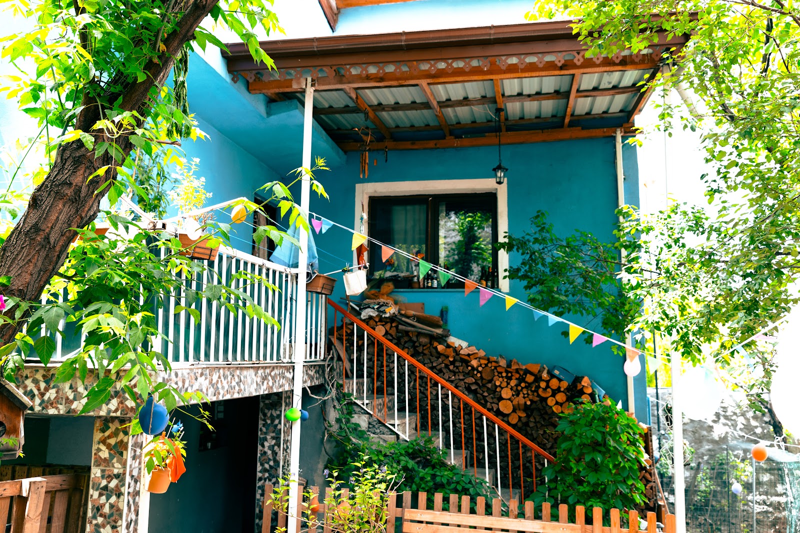 MAVI LADIN KONUKEVI — fotoğraf 5