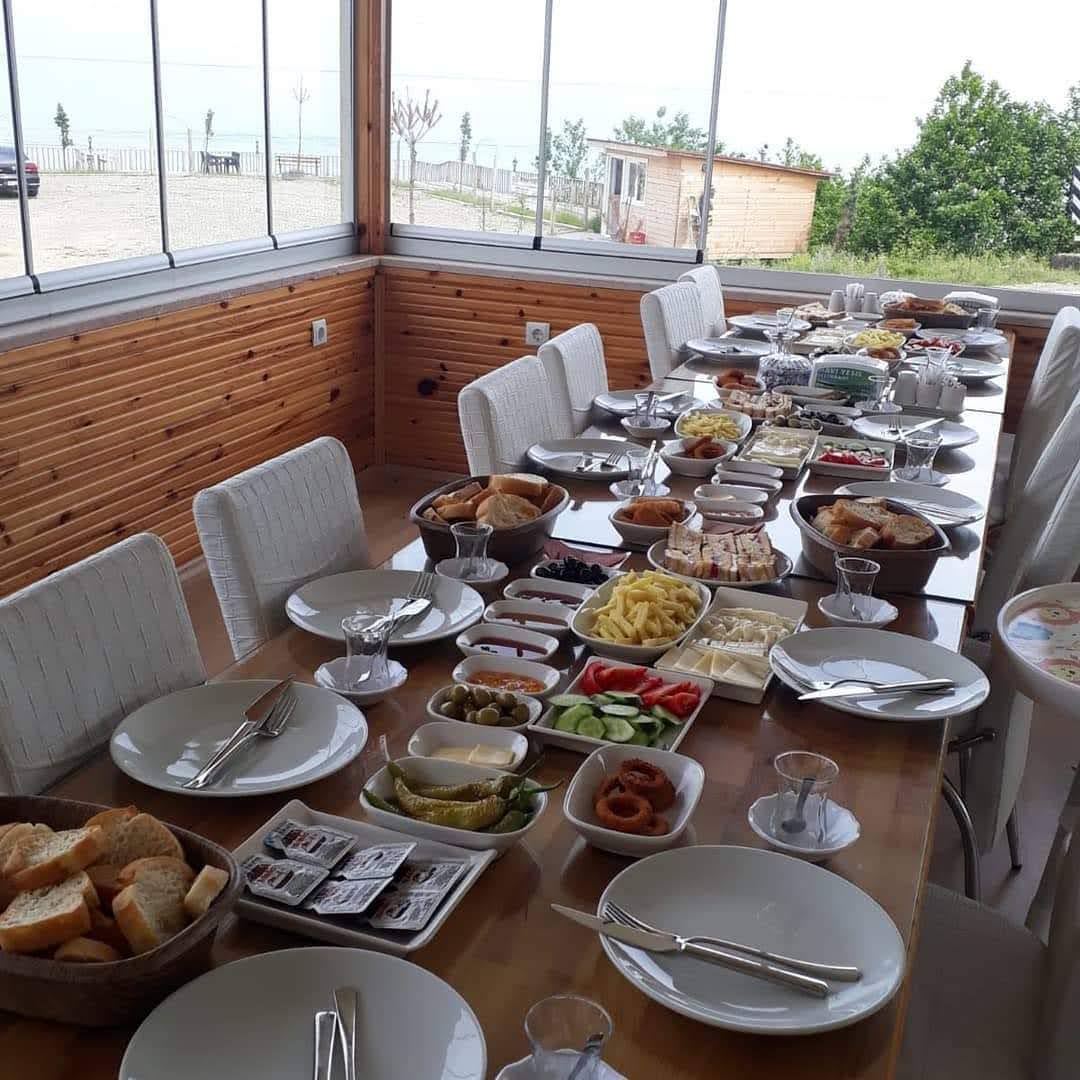 Mavi Yeșil Restoran Türkeli — fotoğraf 2