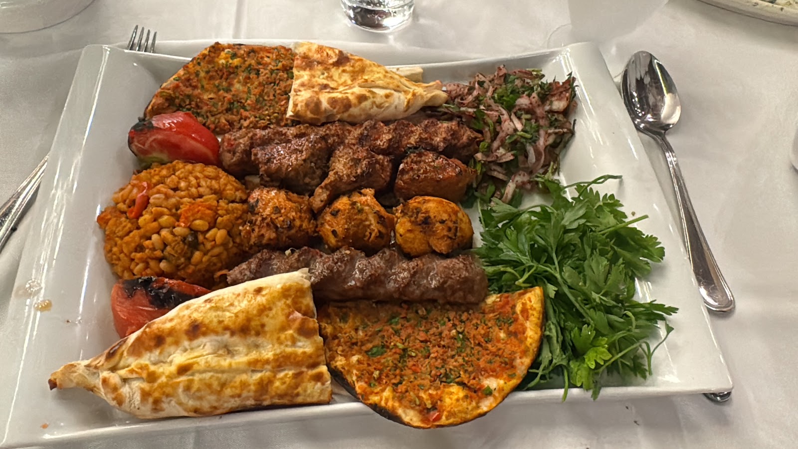 Medeniyetler Sofrası - Al Madina Restaurant İstanbul (Taksim/Beyoğlu) — photo 5
