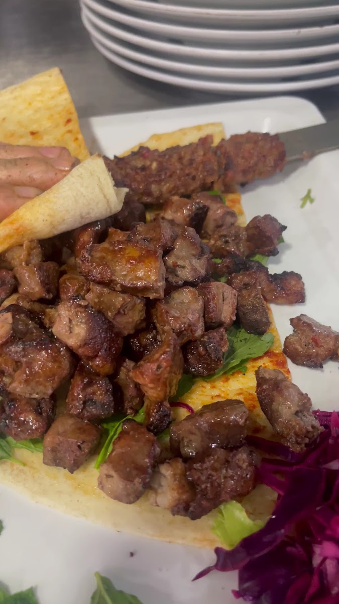 MEDİNE CİĞER KEBAP & KASAP FIRIN LOKANTASI — fotoğraf 8