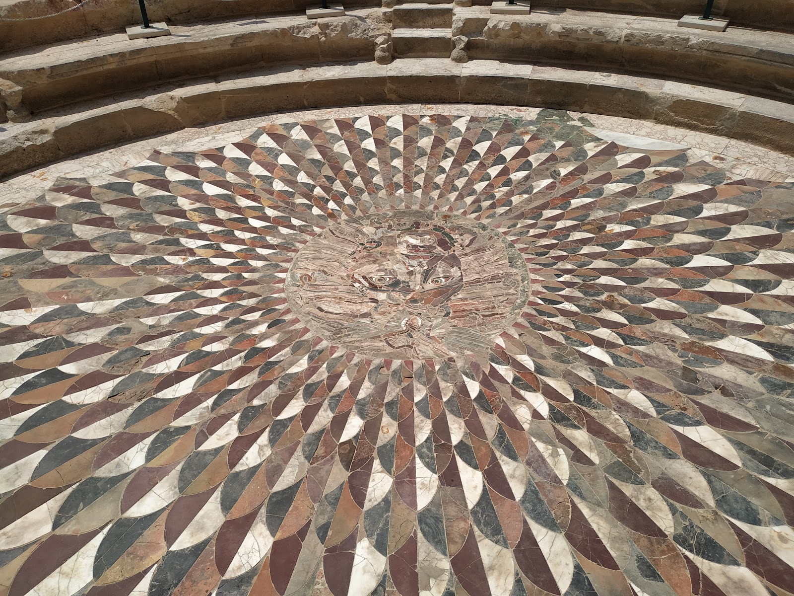 Medusa mozaiği — fotoğraf 1