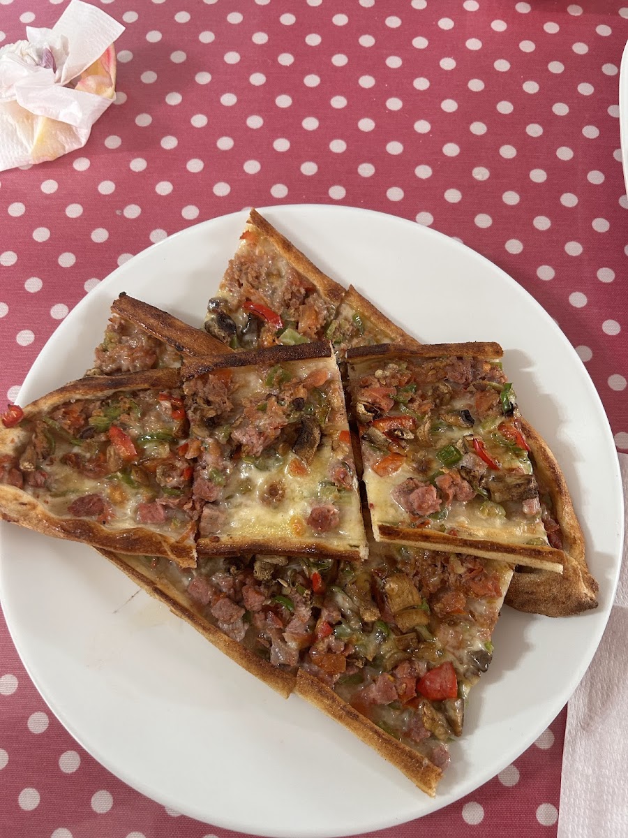 Menderes Pide sarayı — fotoğraf 4