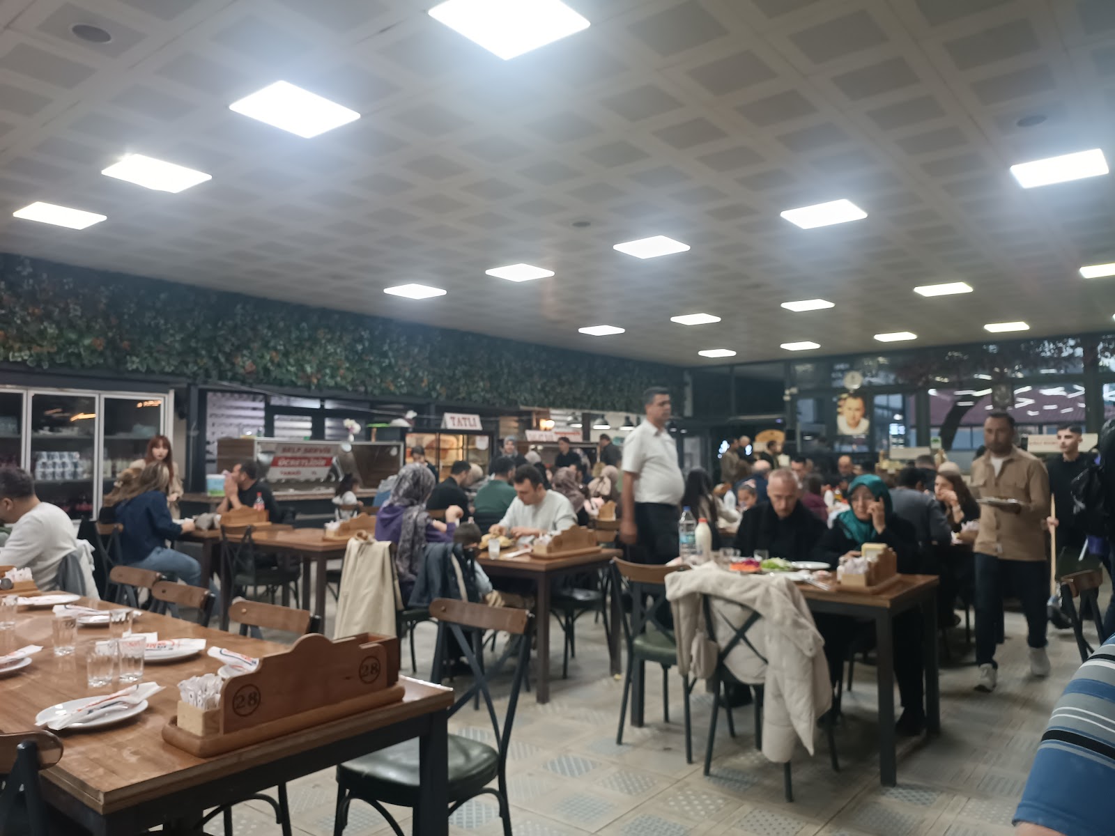 MENEKŞE ET GALERİSİ — fotoğraf 2