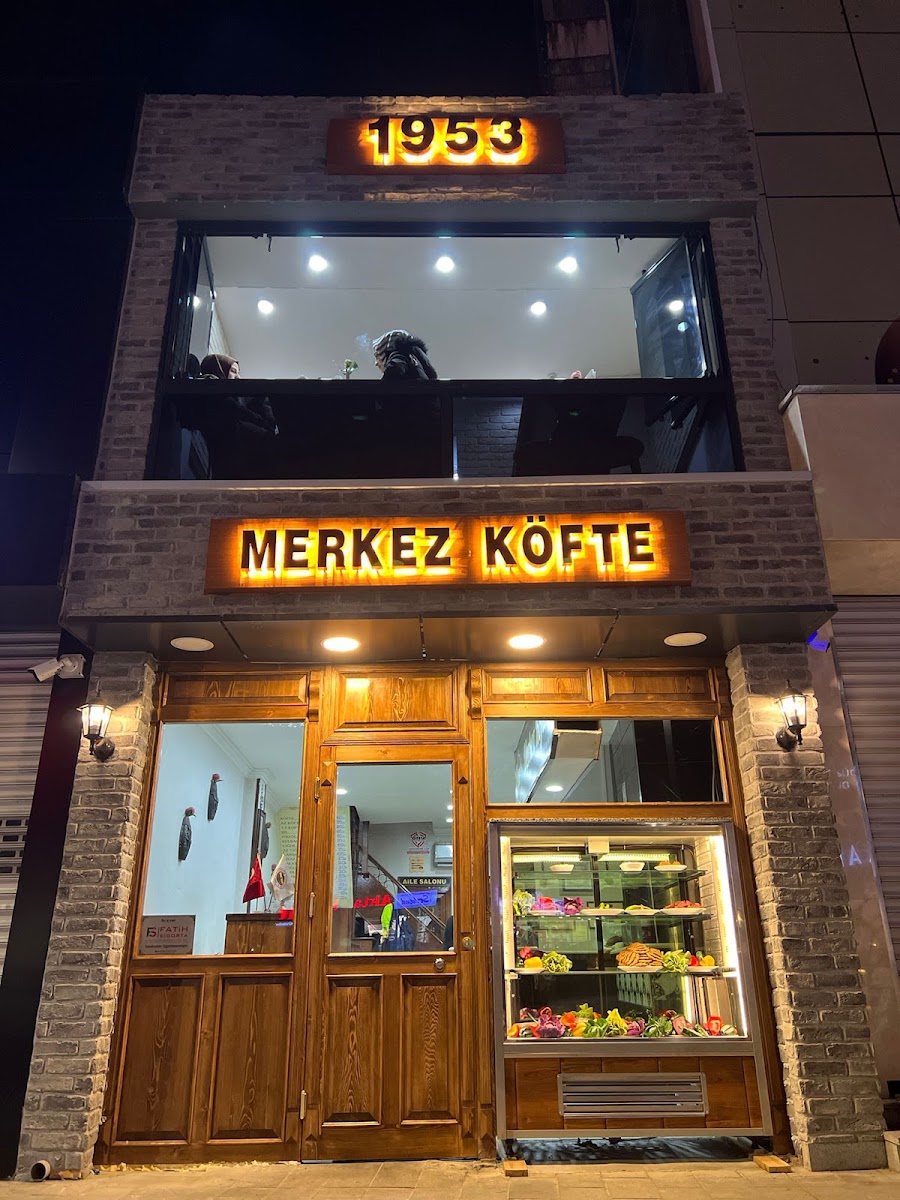 Merkez Köftecisi — fotoğraf