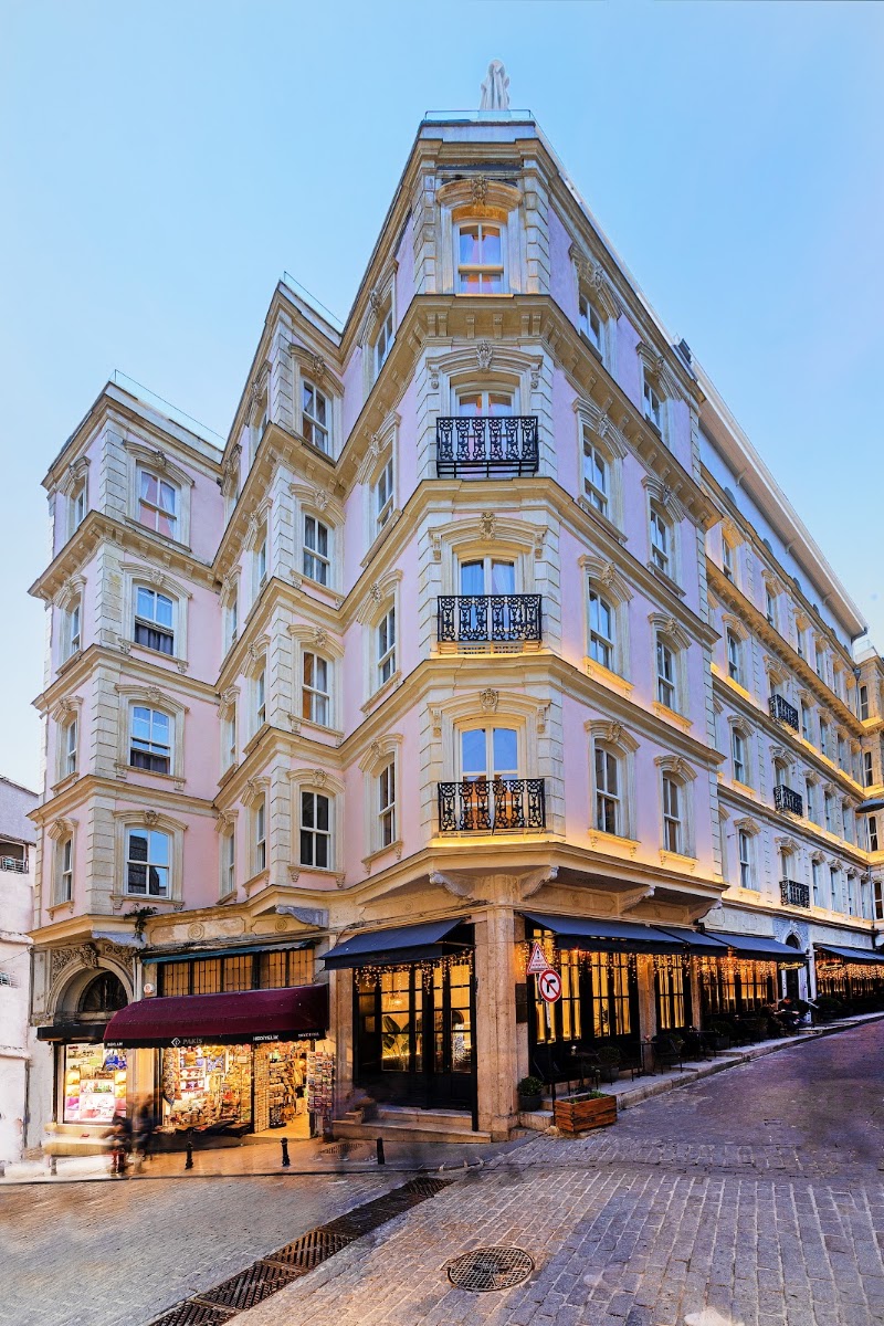 Meroddi Barnathan Hotel — photo