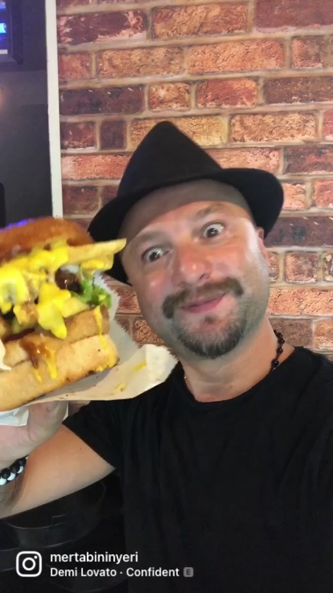 Mert Abinin Yeri Hamburger (Yahyakaptan) — fotoğraf 3