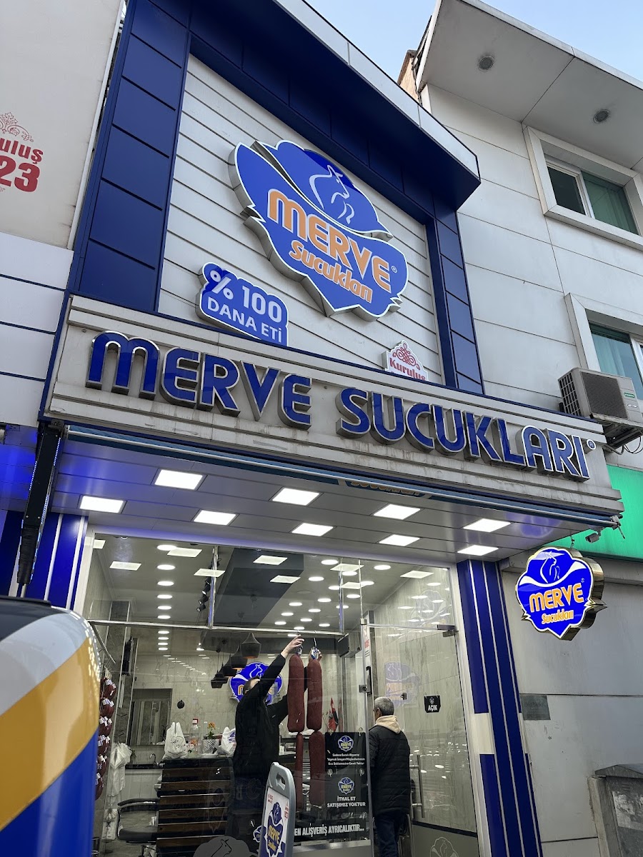 MERVE SUCUKLARI — fotoğraf