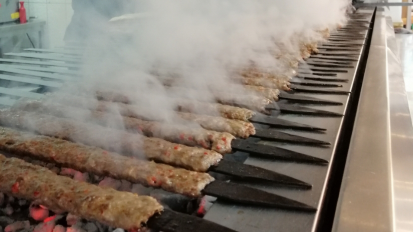 Meşhur Adana Kebapçısı Ahmet Usta — fotoğraf 7