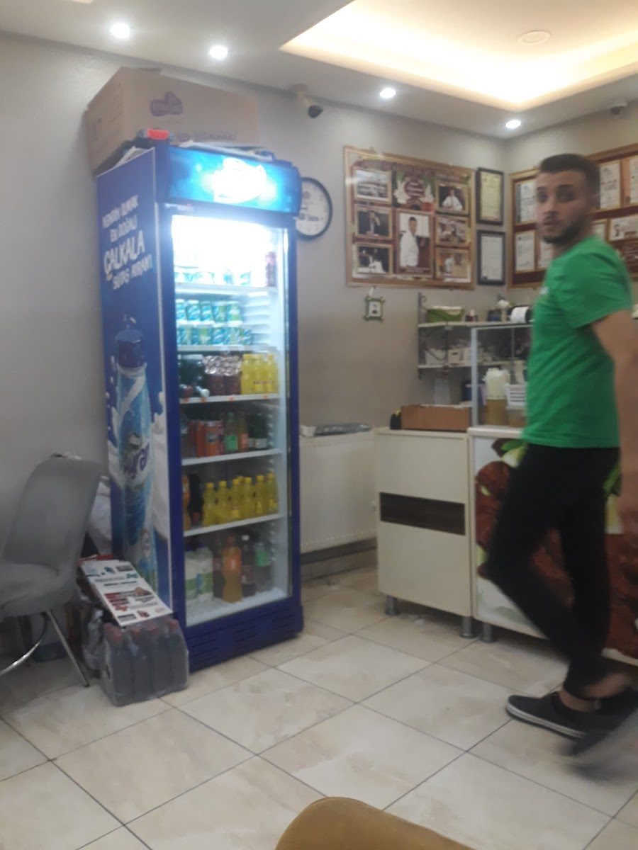 Meşhur Adıyaman Çiğ Köftecisi Ömer Aybak — fotoğraf 3