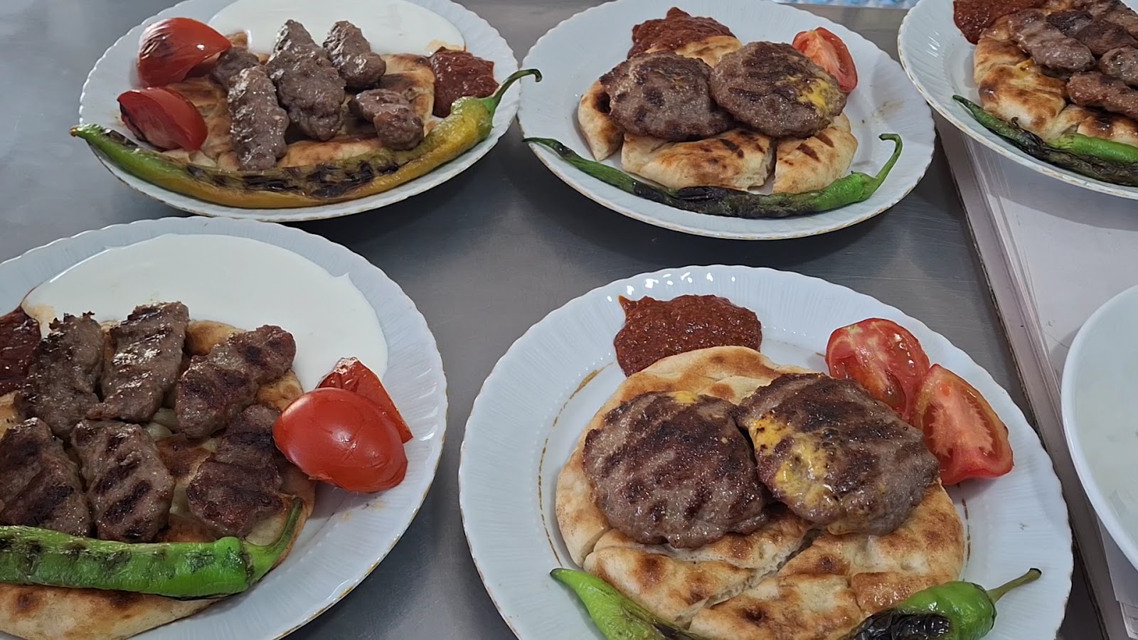 Meşhur Akhisar Köftecisi Hasan Usta — photo 5