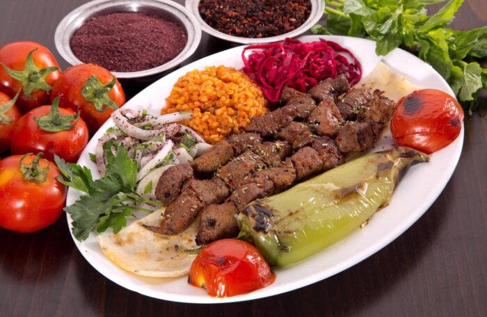 Meşhur Dönerci On Numara Kenan Usta — fotoğraf 3