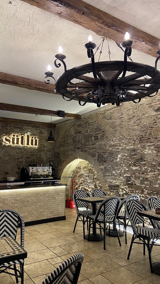 Meşhur Hisarönü Şambalicisi 1942'den Beri — fotoğraf 1