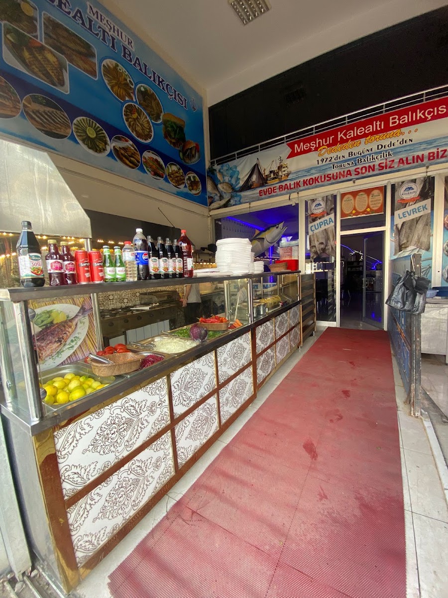 Meşhur Kalealtı Balıkçısı — photo
