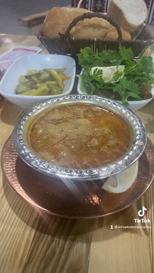 Meşhur Kirve kokoreç şırdan mumbar midye — fotoğraf 3
