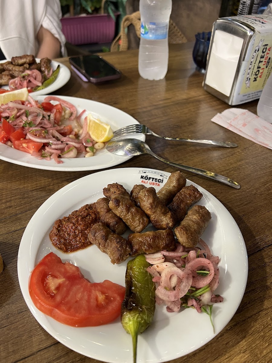 Meşhur Köfteci Ali Usta — fotoğraf 2