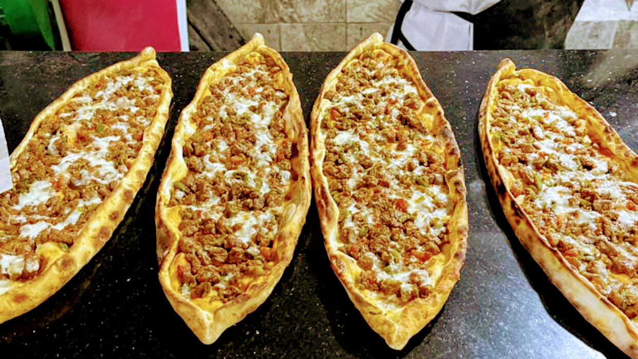 Meşhur Pide ve Lahmacun Fırını — fotoğraf 3