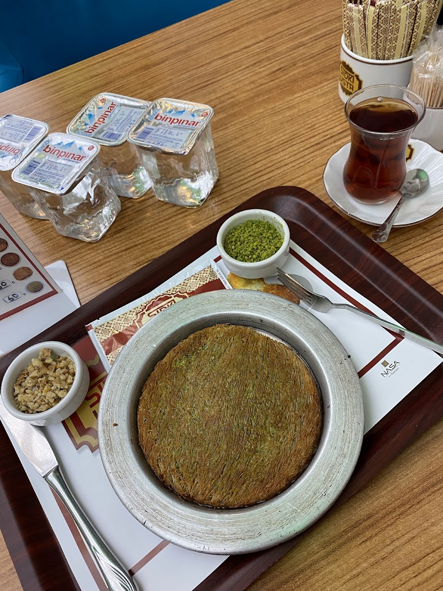 Meşhur Sıdkı Usta Tatlıları — fotoğraf 3