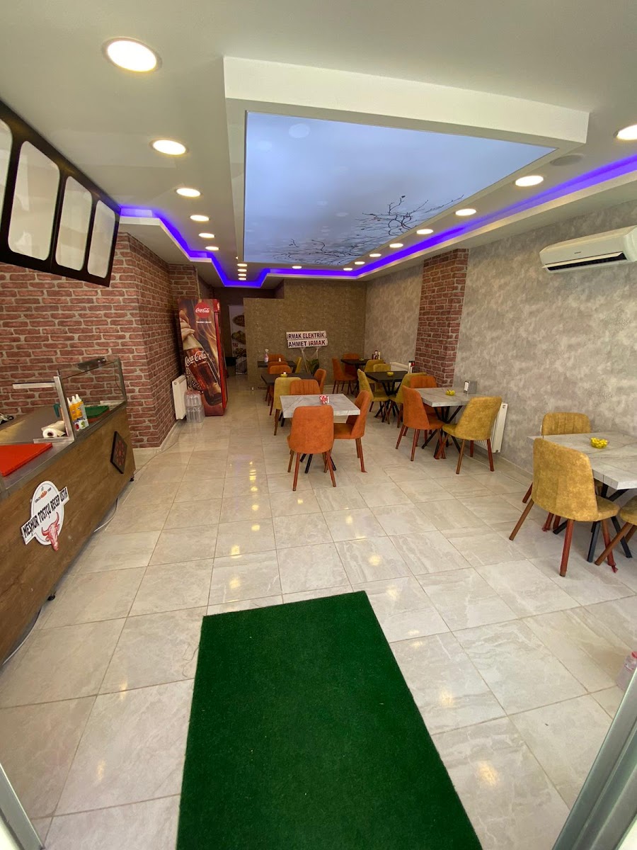 MEŞHUR TOSTCU RECEP USTA — fotoğraf