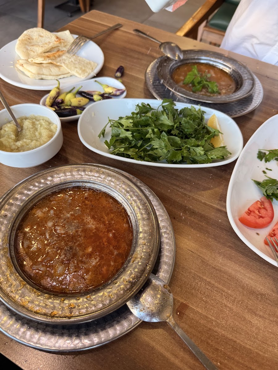Meşhur Vatan Paça Döner — fotoğraf 2
