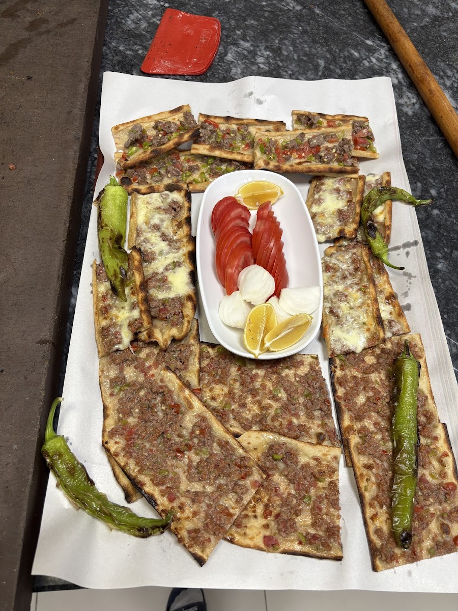 Mevlana etli ekmek. LEZZETİN DORUK NOKTASI — fotoğraf 7