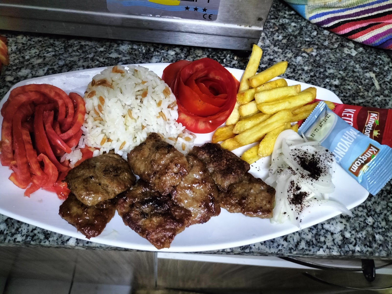 Meydan Izgara Tost Ve Çorba Salonu — photo 5