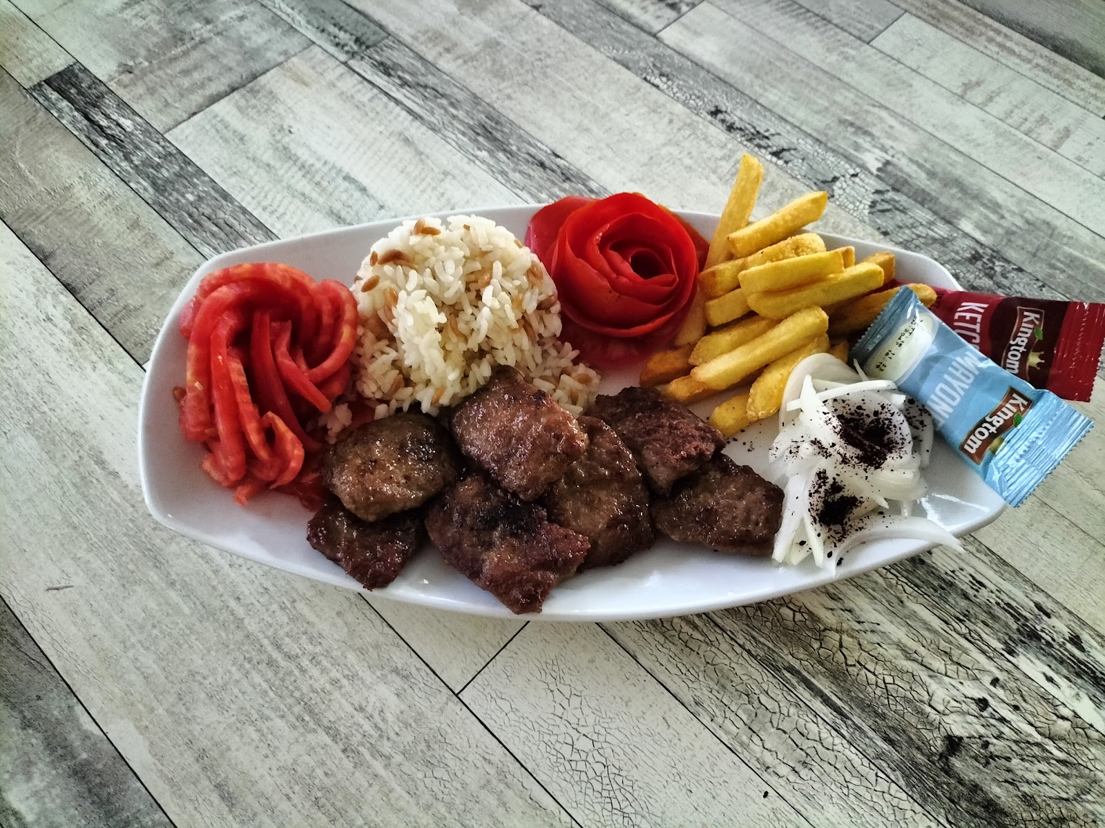 Meydan Izgara Tost Ve Çorba Salonu — photo 7