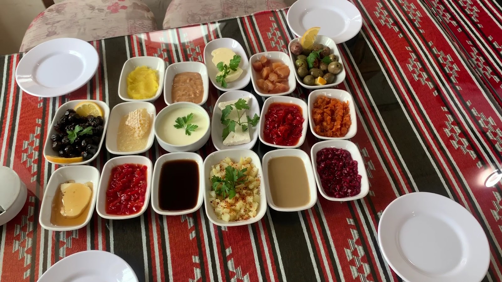 MİDYAT BEYAZ KONAK YÖRESEL SERPME KAHVALTI KAFE RESTORAN&TARİHİ KONAK — fotoğraf 7