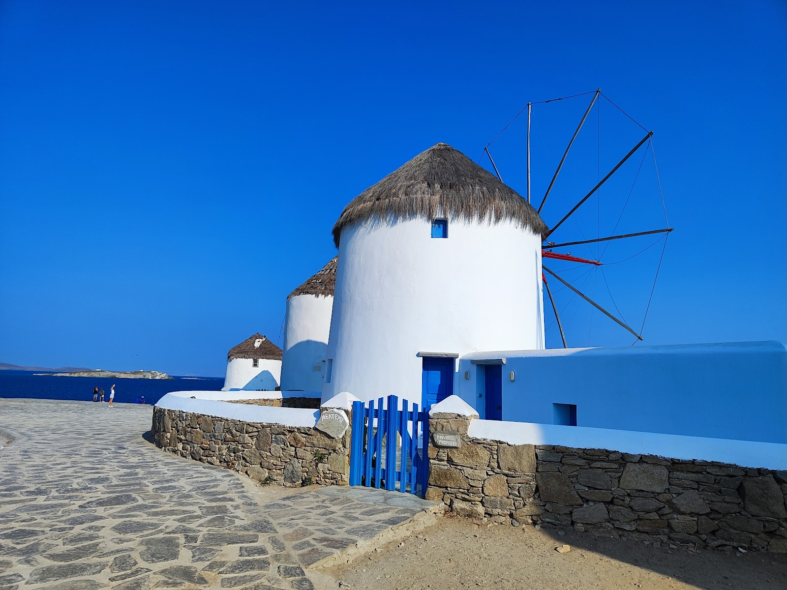 Mikonos Yeldeğirmenleri — photo