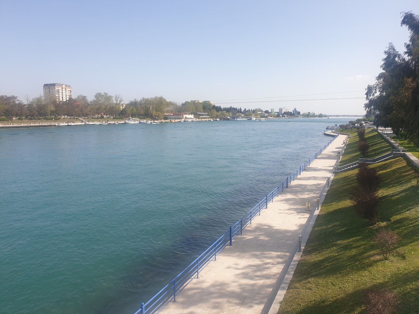 Mingachevir Kur river — photo