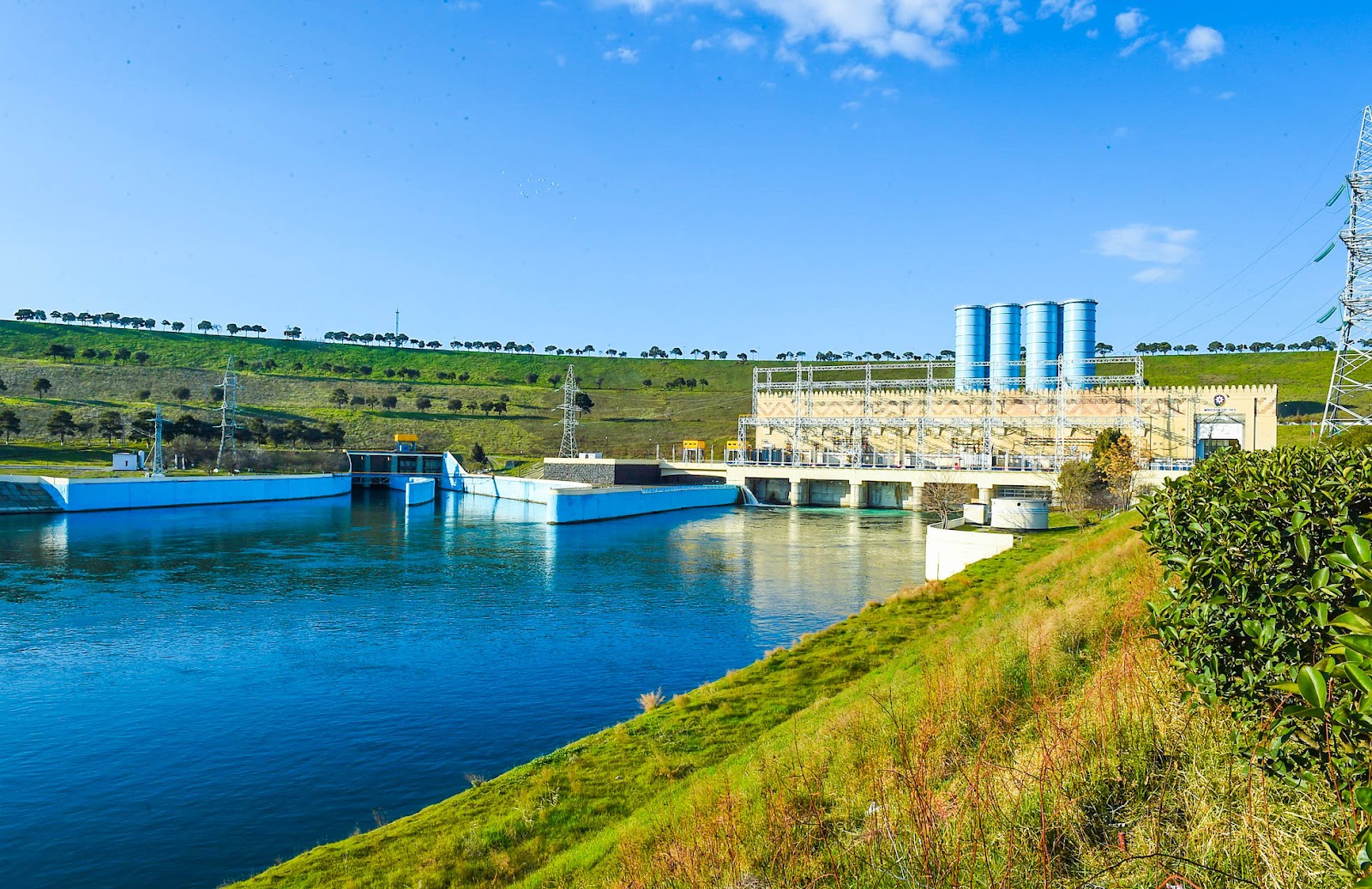 Mingechevir Hydro Power Plant — photo