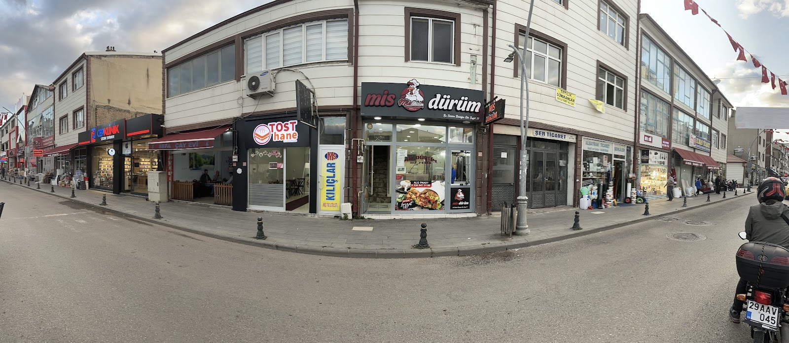 MİS DÜRÜM KELKİT — fotoğraf