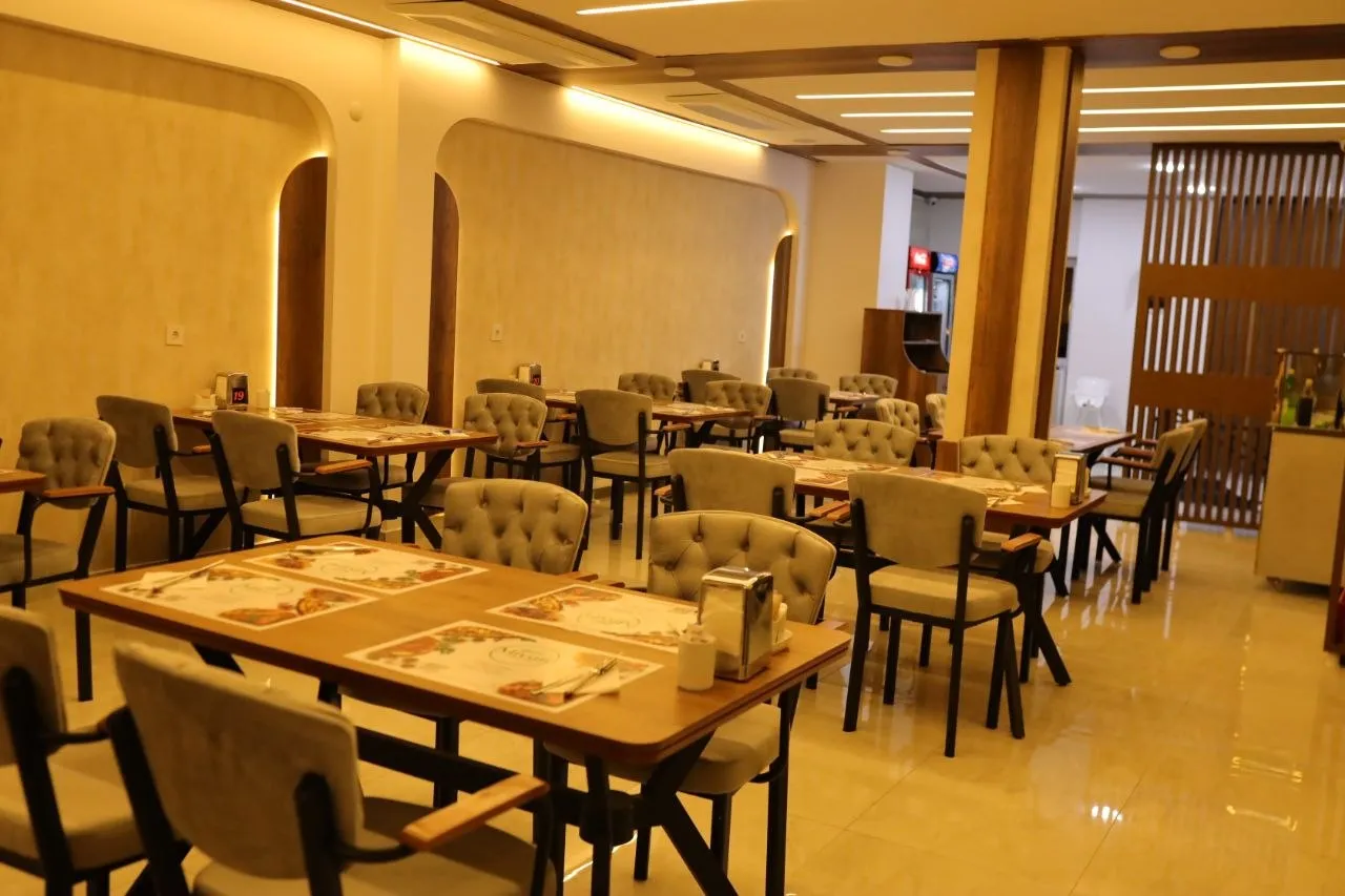 Mivan Restaurant — photo 3