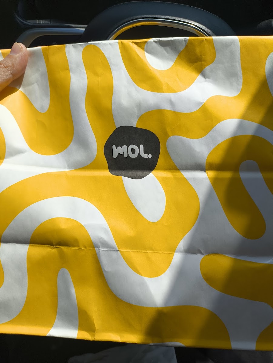 Mol Fırın - Sandviç & Tatlı — fotoğraf 2