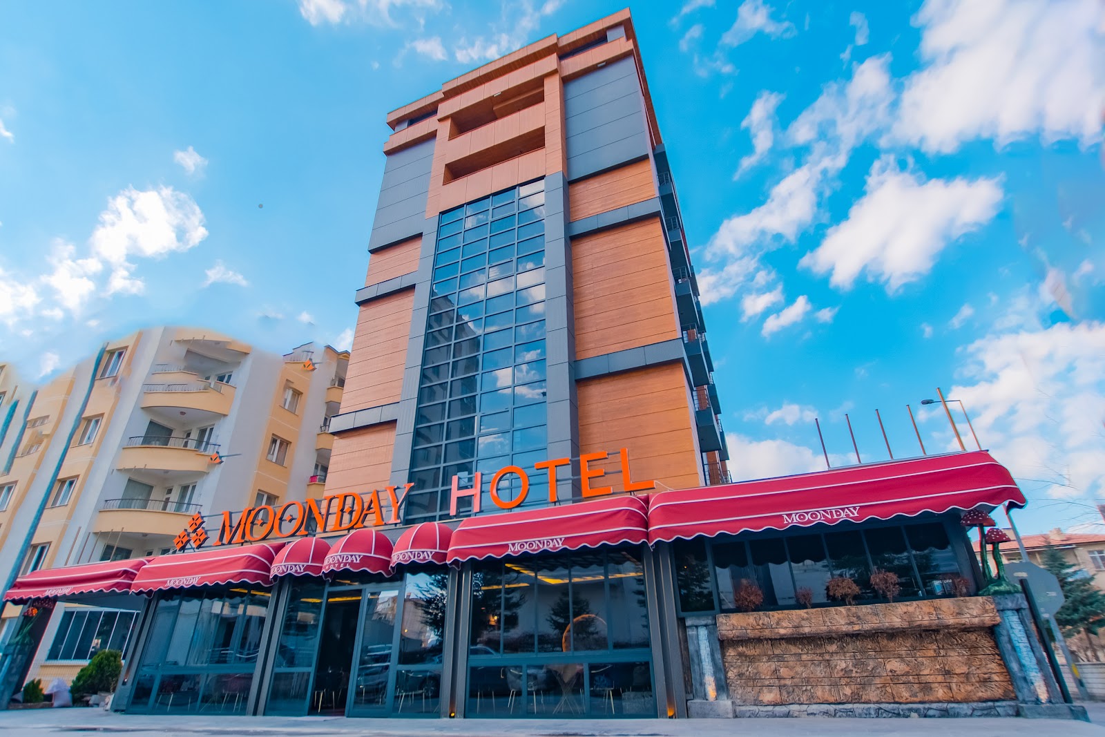 Moonday Hotel — fotoğraf