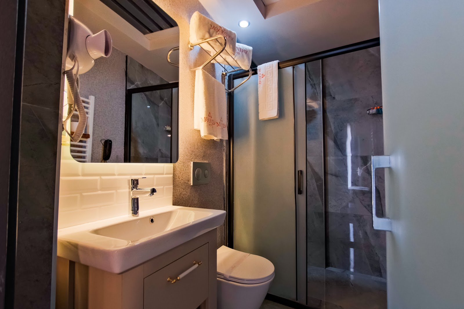 Moonday Hotel — fotoğraf 8