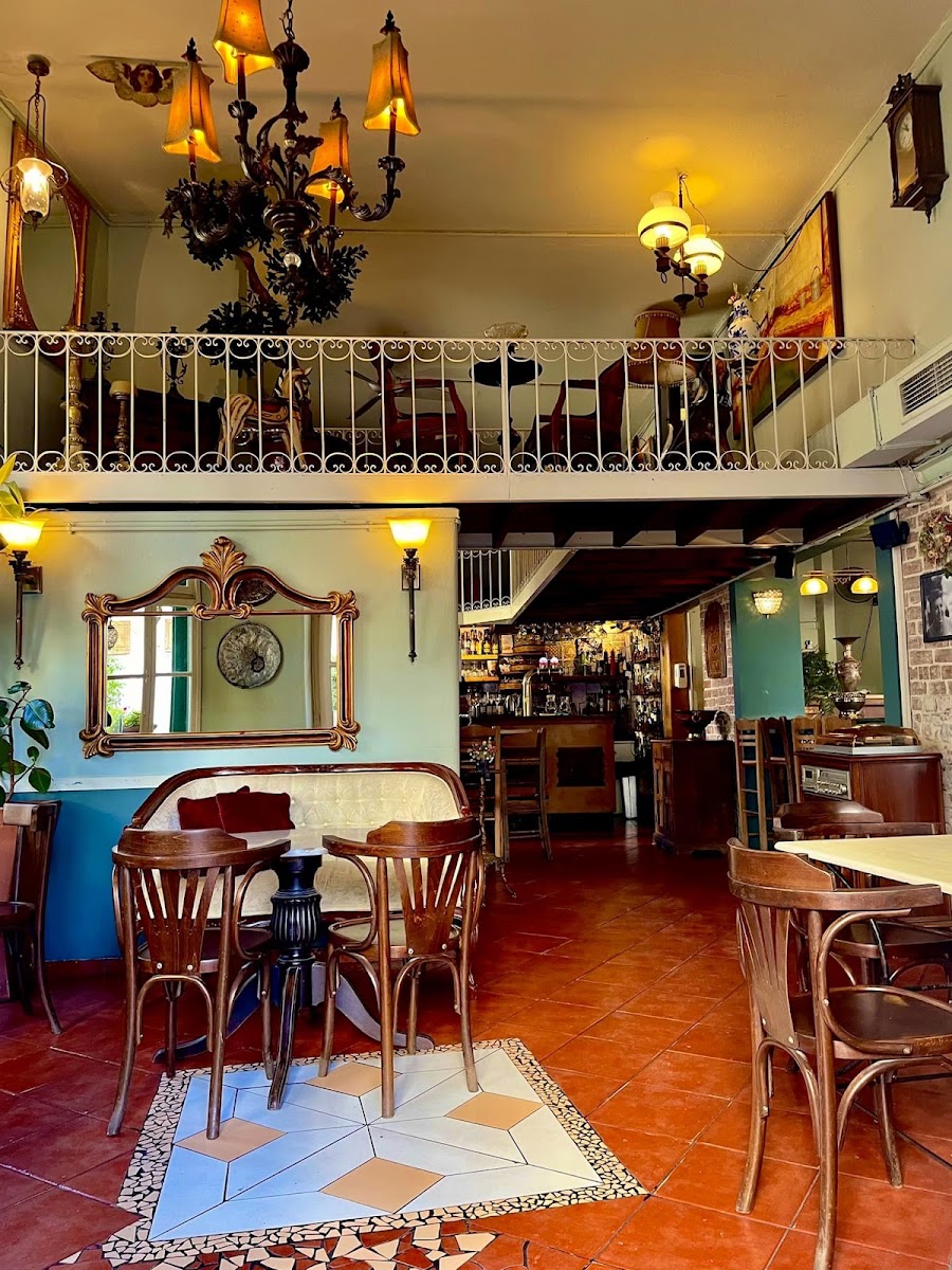 Mousiko Kafeneio — photo