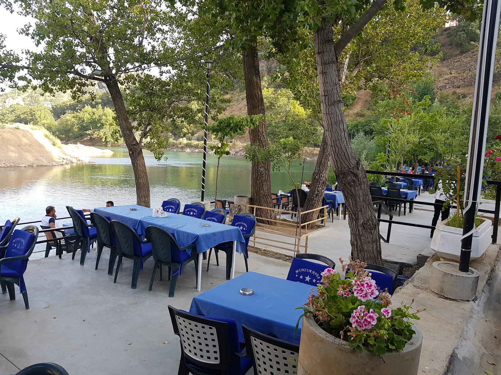 Munzur Baba Restorant — fotoğraf