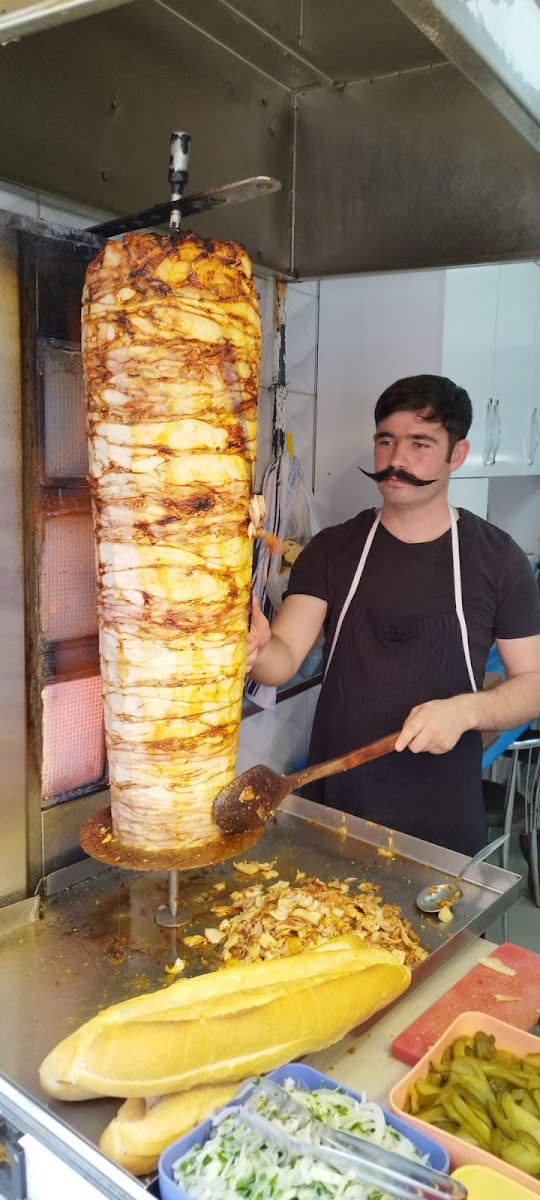 Müslümün Yeri Tavuk Döner — fotoğraf 4