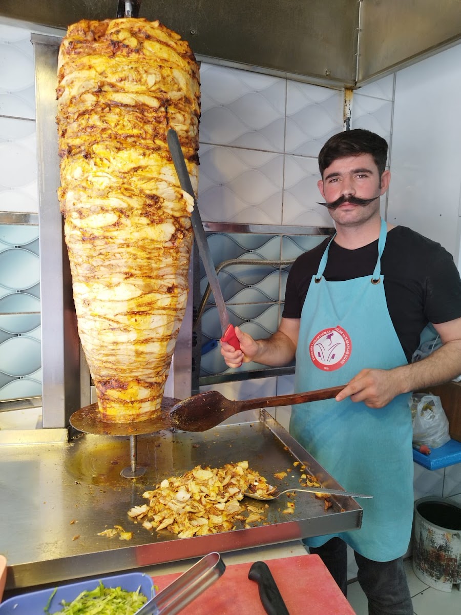 Müslümün Yeri Tavuk Döner — fotoğraf 6
