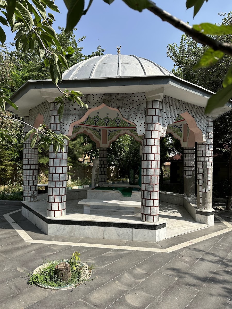 Müştak Baba Türbesi