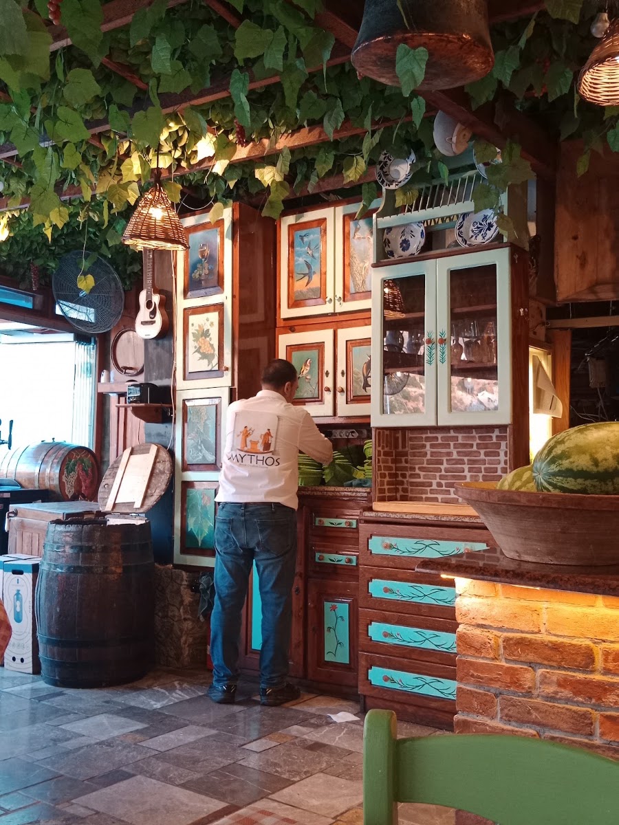 Mythos Greek Restaurant — photo 3