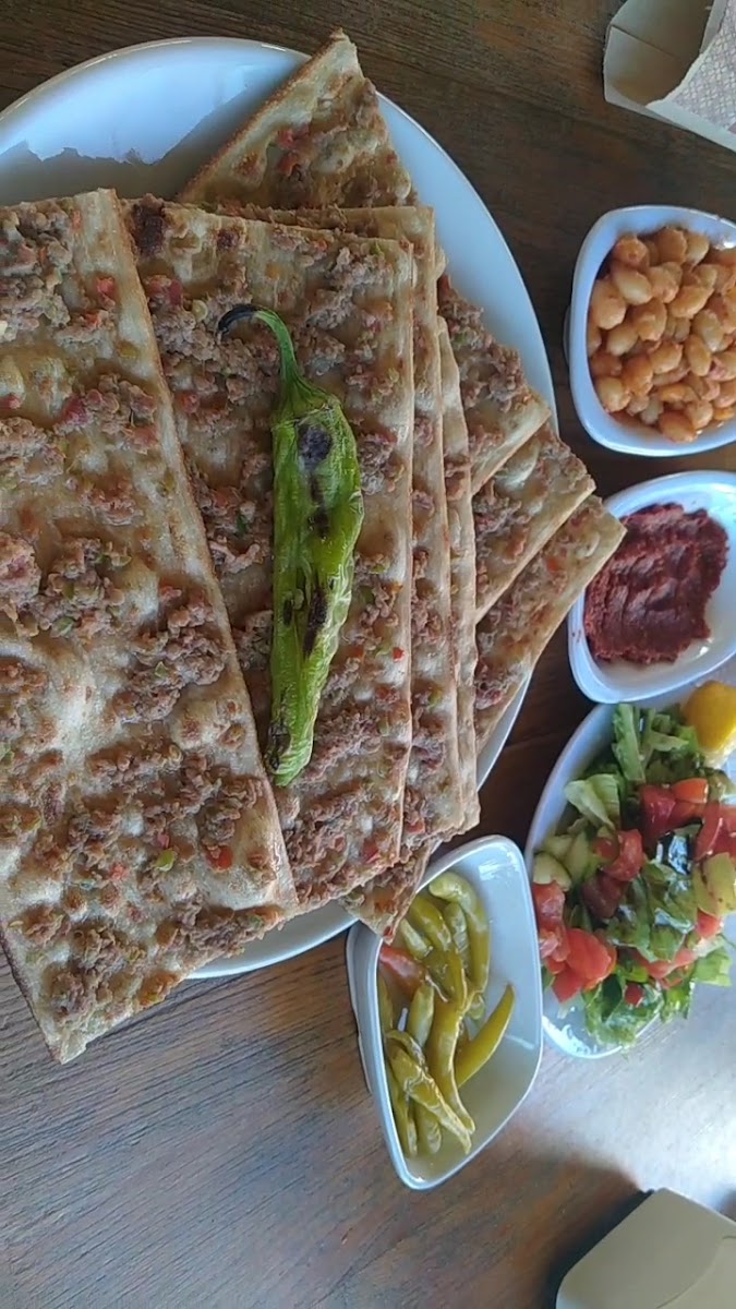Nebioğlu Et -Balık Restoran Çay Bahçesi Petrol Ofisi Çay- Afyon — fotoğraf 3