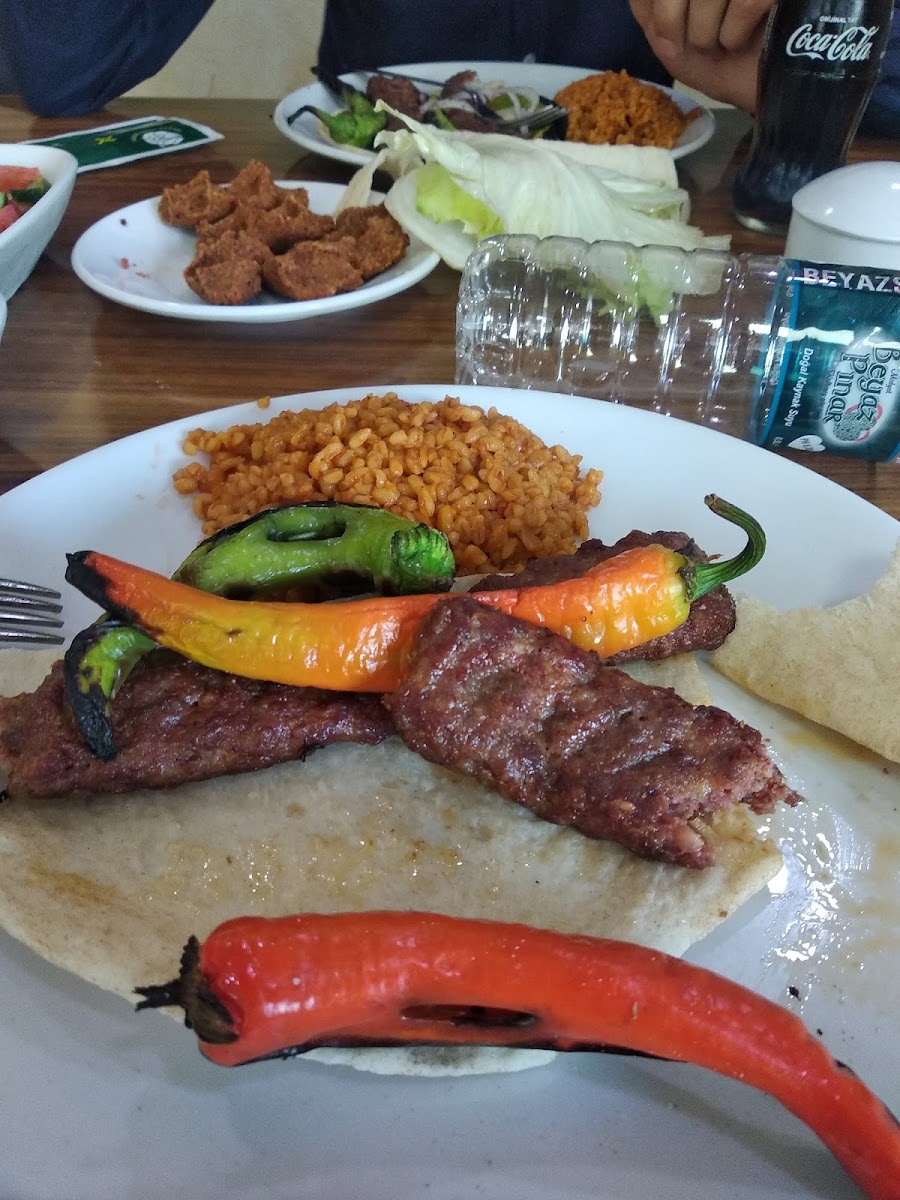 Neden Urfa Kebap Şark Sofrasi — fotoğraf 2