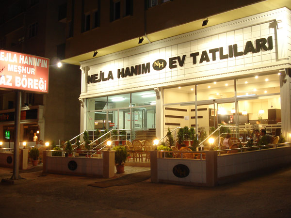 Nejla Hanımın Meşhur Laz Böreği — fotoğraf 1