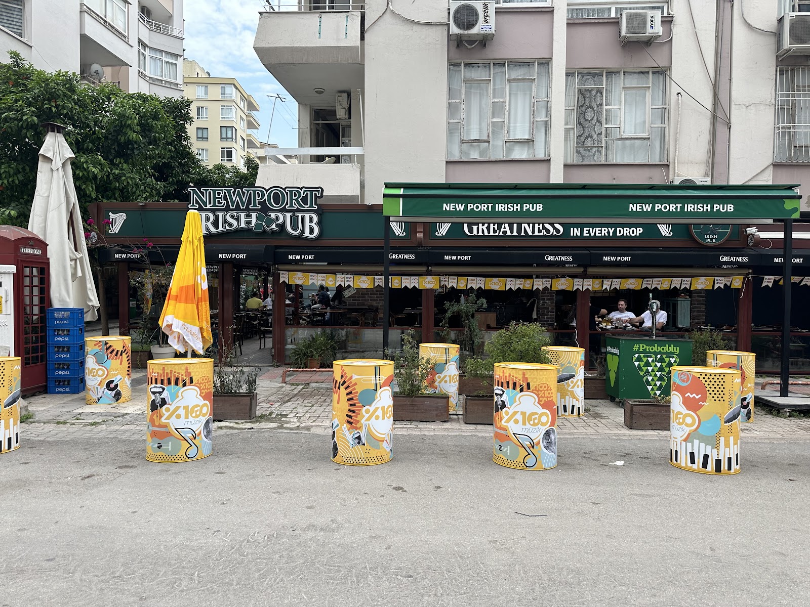 Newport İrİsh Bar — photo