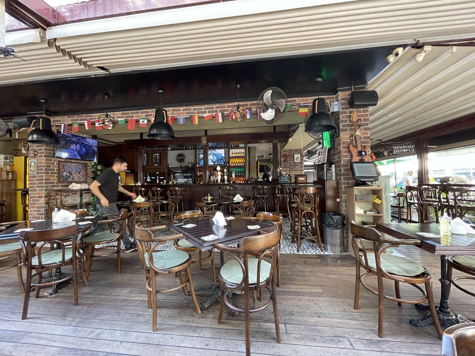 Newport İrİsh Bar — fotoğraf 5
