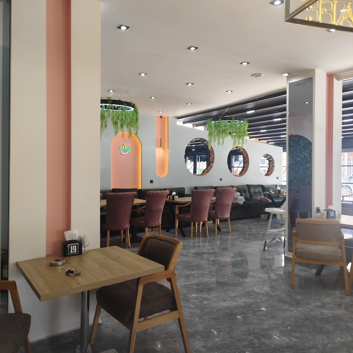 Nezih Cafe — fotoğraf
