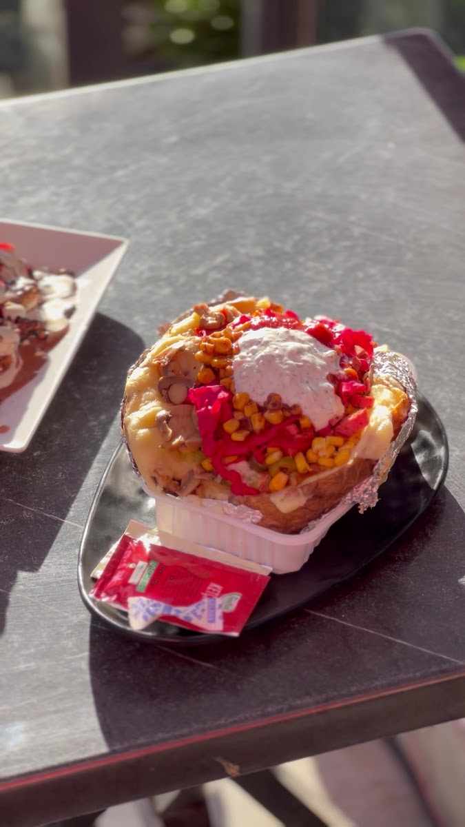 Nişantaşı waffle kumpir — fotoğraf 5