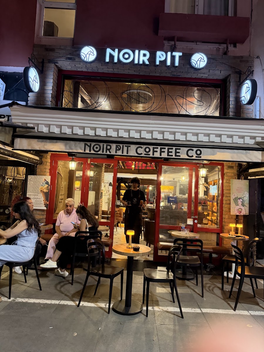 Noir Pit Coffee Co. Moda — photo 2
