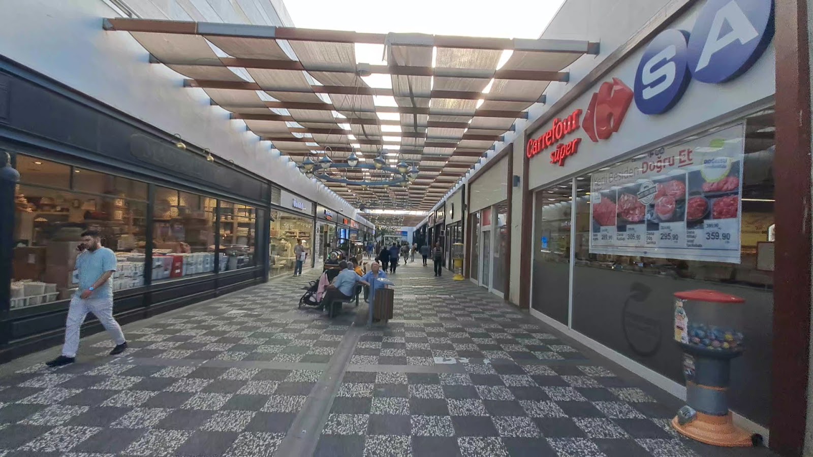Novada Outlet AVM - Akhisar — fotoğraf 3